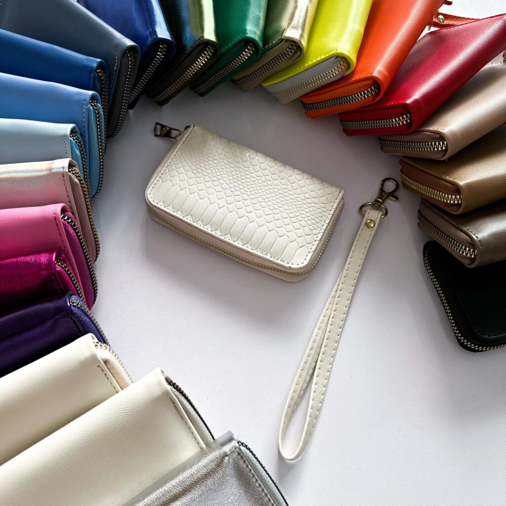 Cartera Mini Phyton Crema Herraje Oro