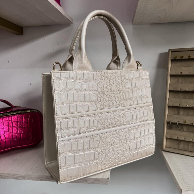 Helena Croco Perla - TOTEMediana