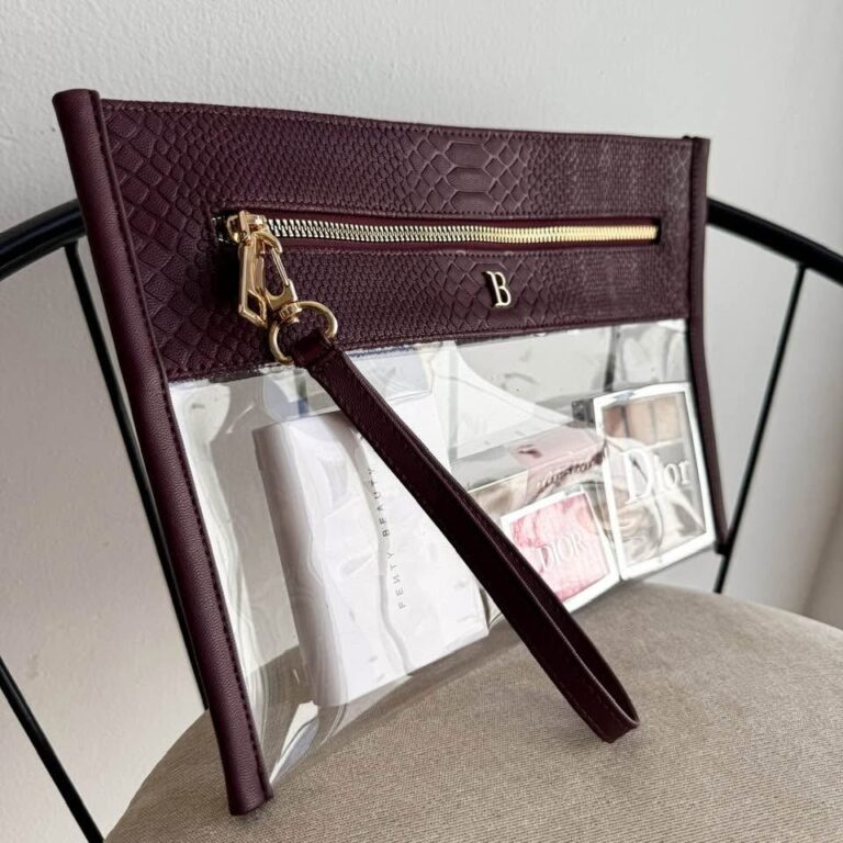 Cosmetiquera Transparente - Borgoña Matte