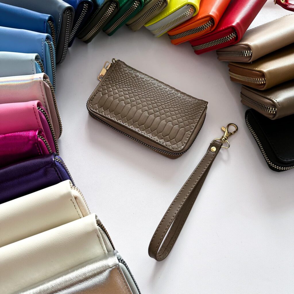 Cartera Mini Python Café Herraje Oro