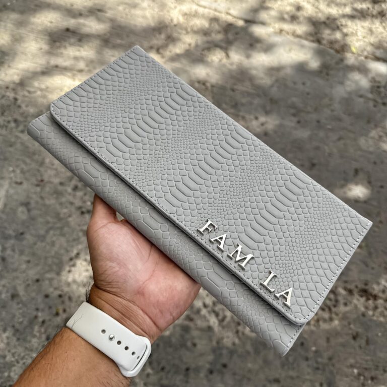 Porta Pasaporte Familiar Gris