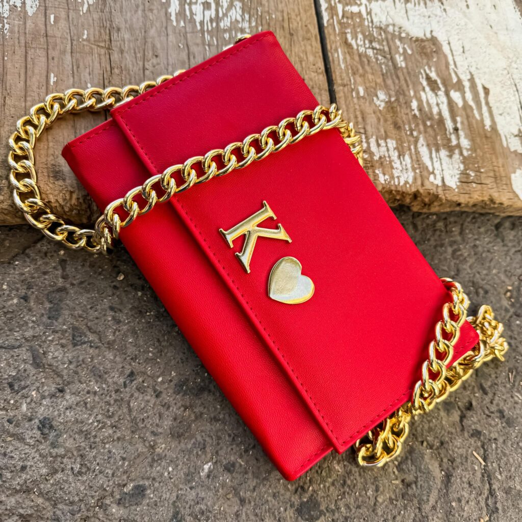 Pamela Hot Red Cadena Oro