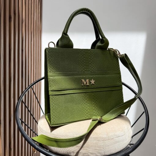 Helena Python Olivo - TOTE Mediana