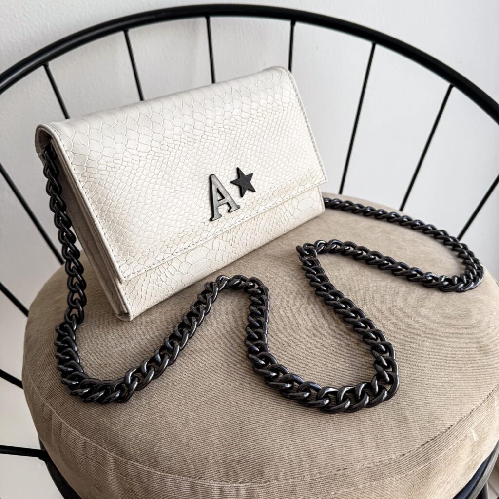 Pamela Python Cream Cadena Negra