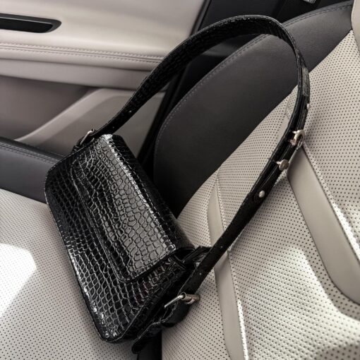 Renata Black Croco Herraje Plata
