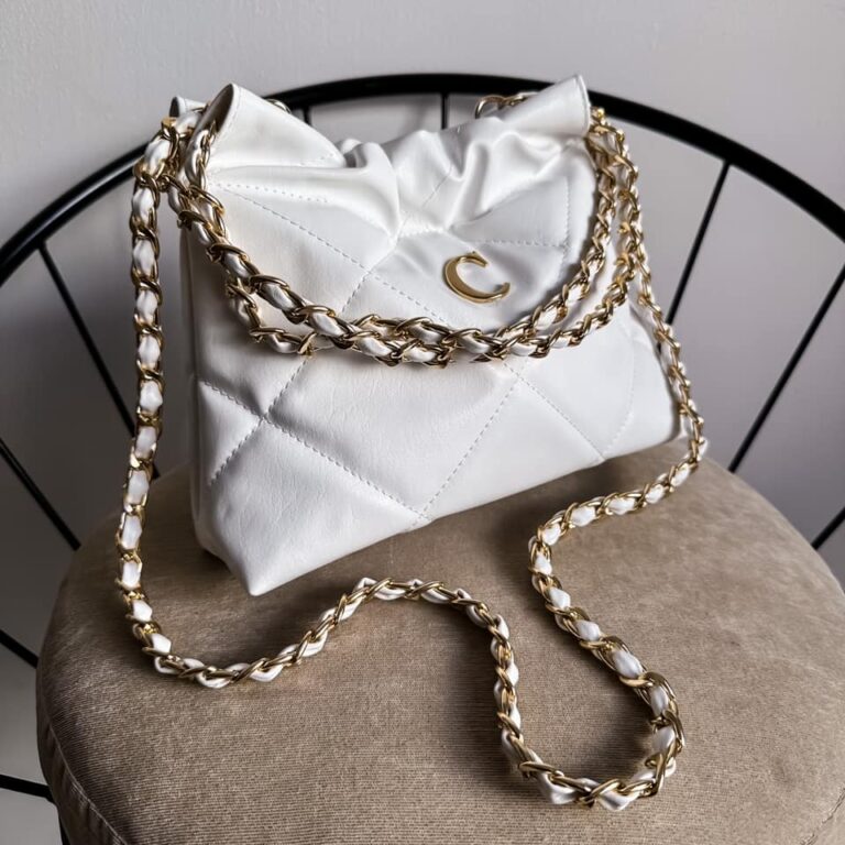 Carola Mini White - Cadena Oro