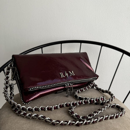 Zulema Burgundy Charol Textura  - Herrajes Plata y Filo de Puntos